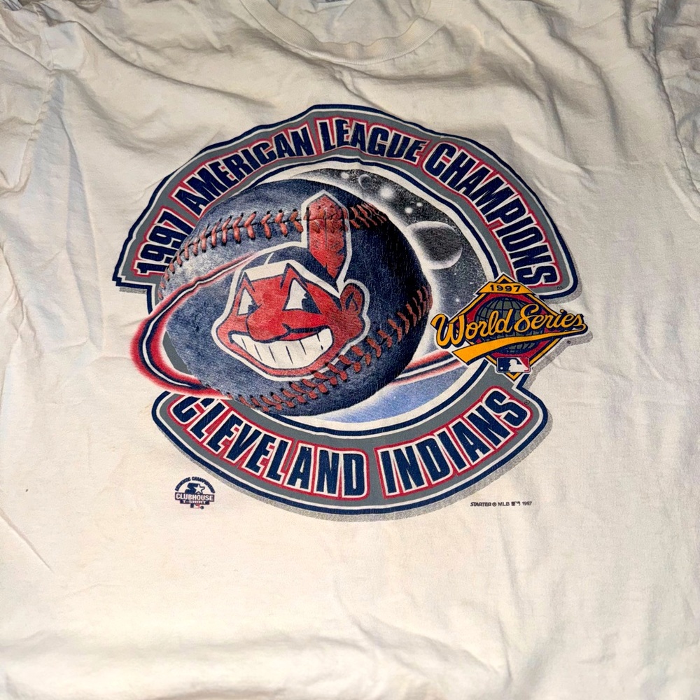 Vintage 1997 Cleveland Indians shirt